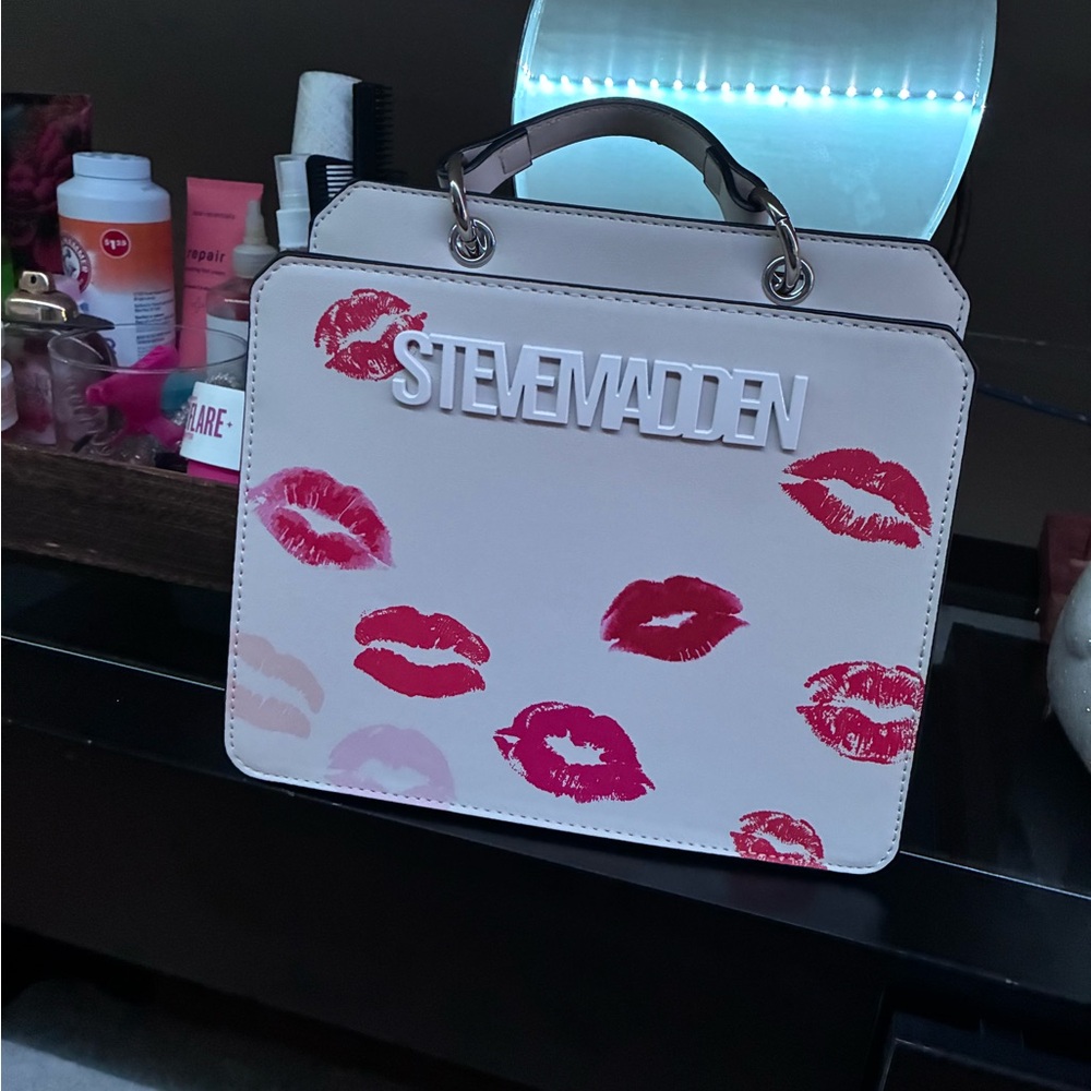 Steve Madden Cream and Pink Lip Print Bag